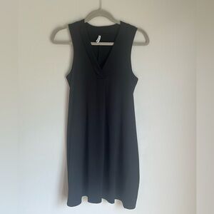 Z Supply Women’s V neck size Small Sleeveless tank dress Black